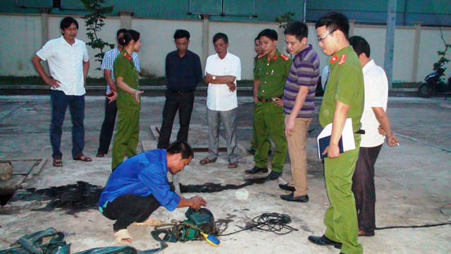 Bắt quả tang Nhà máy xử lý nước thải xả thải chưa xử lý ra môi trường ảnh 1